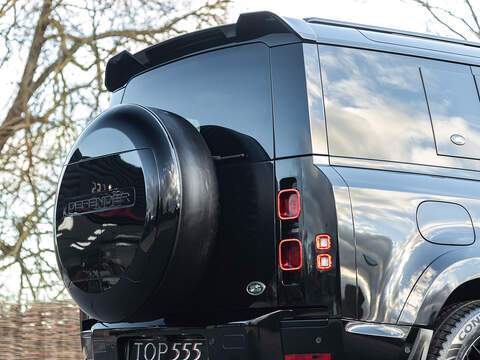 Land Rover Defender 110 3.0 D250 XS Edition  - U5808