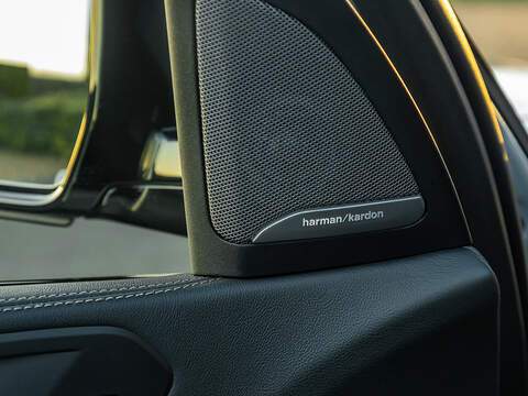 BMW X7 M60i xDrive V8 - M Sport Pro
  - U5810