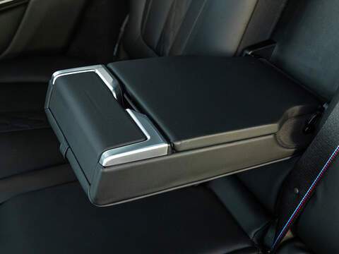 BMW X7 M60i xDrive V8 - M Sport Pro
  - U5810