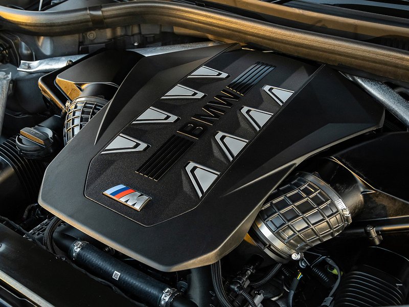 BMW X7 M60i xDrive V8 - M Sport Pro
  - U5810