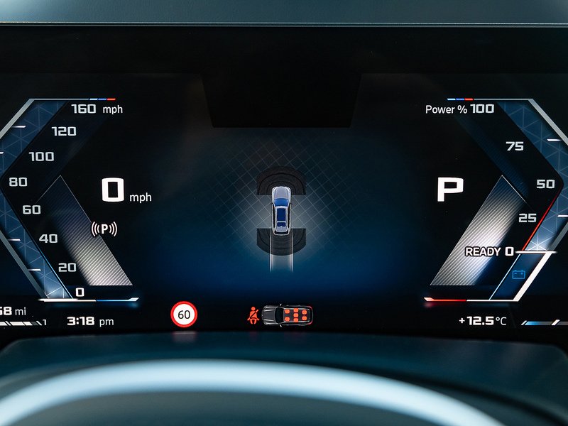 BMW X7 M60i xDrive V8 - M Sport Pro
  - U5810