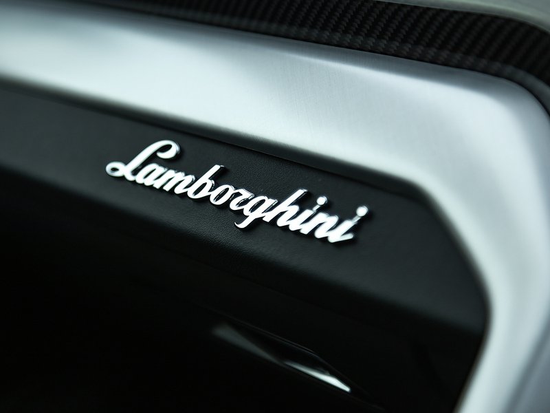 Lamborghini Urus  - U5815