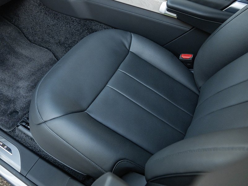 Range Rover SV P615 4.4 V8  - U5817