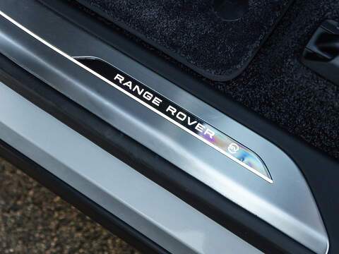 Range Rover SV P615 4.4 V8  - U5817