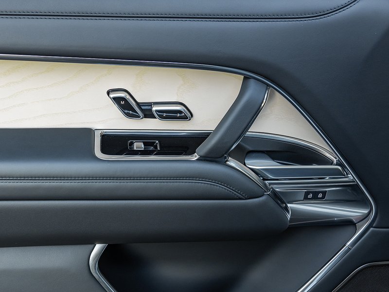 Range Rover SV P615 4.4 V8  - U5817