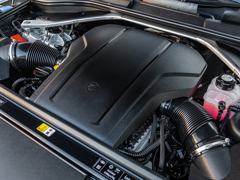 Range Rover SV P615 4.4 V8  - U5817