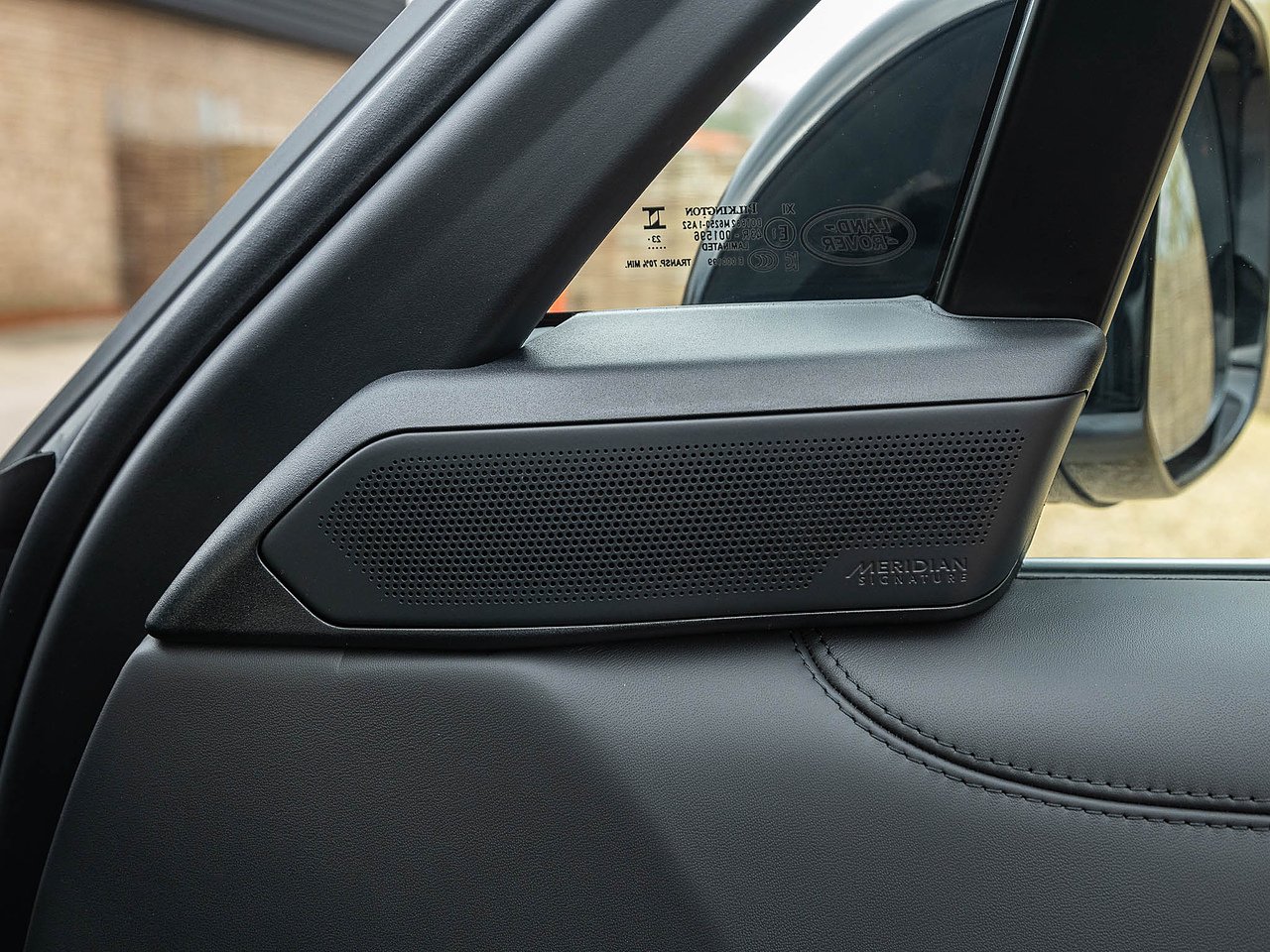 2025 Range Rover SV P615 4.4 V8 2