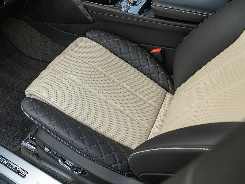 Bentley Bentayga V8  - U5828