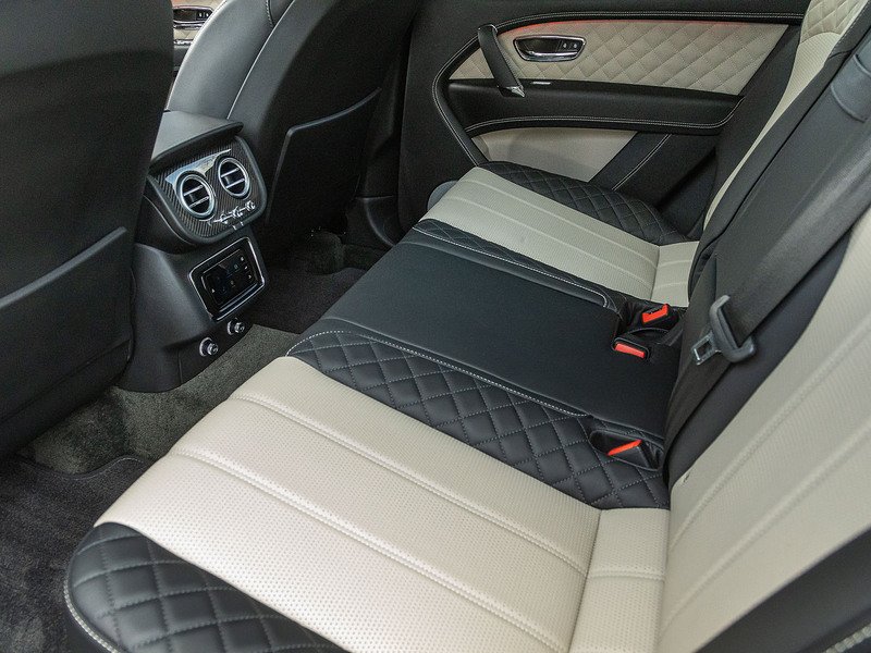 Bentley Bentayga V8  - U5828