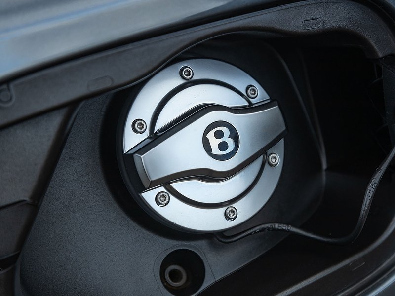 Bentley Bentayga V8  - U5828