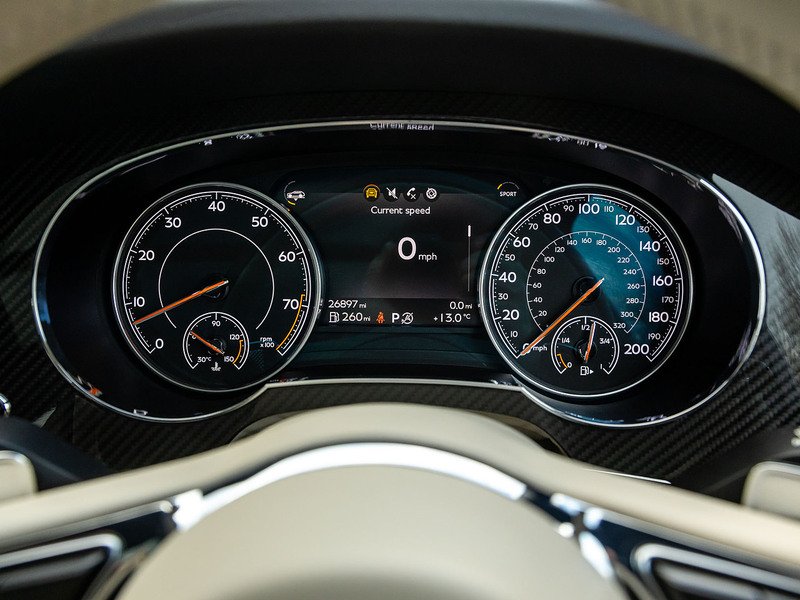 Bentley Bentayga V8  - U5828