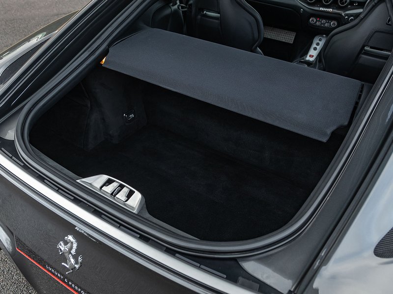 Ferrari F12 Berlinetta  - U5830