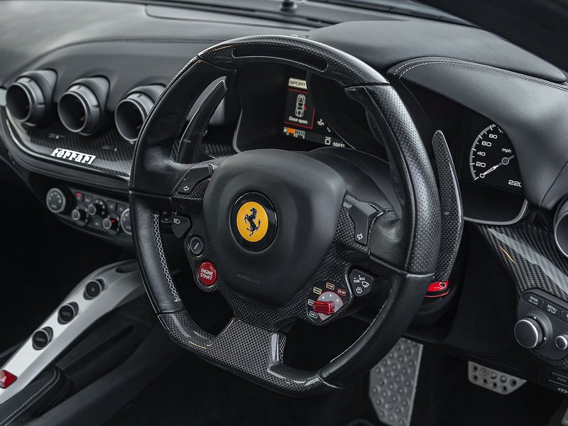 Ferrari F12 Berlinetta  - U5830