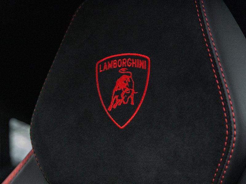 Lamborghini Urus Performante V8  - U5836