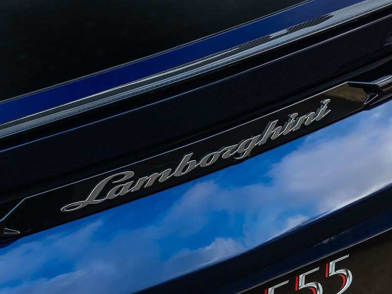 Lamborghini Urus Performante V8  - U5836