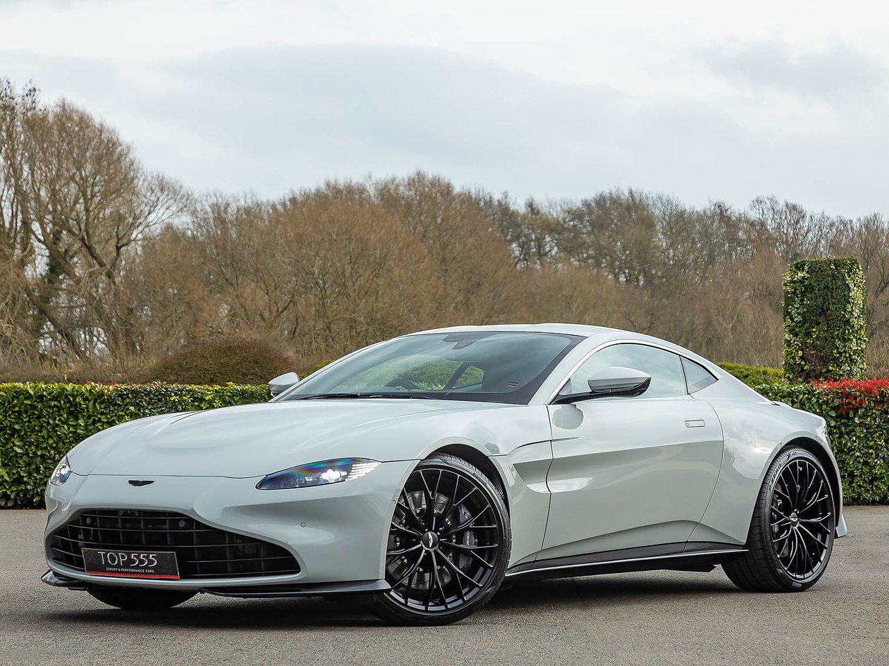 2023 Aston Martin Vantage V8 3