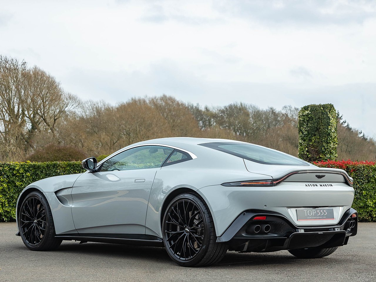 2023 Aston Martin Vantage