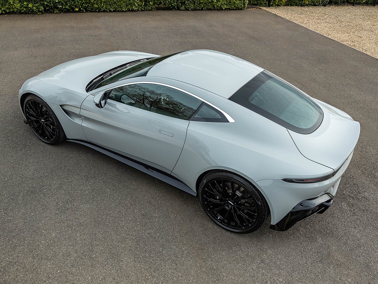 2023 Aston Martin Vantage V8 2