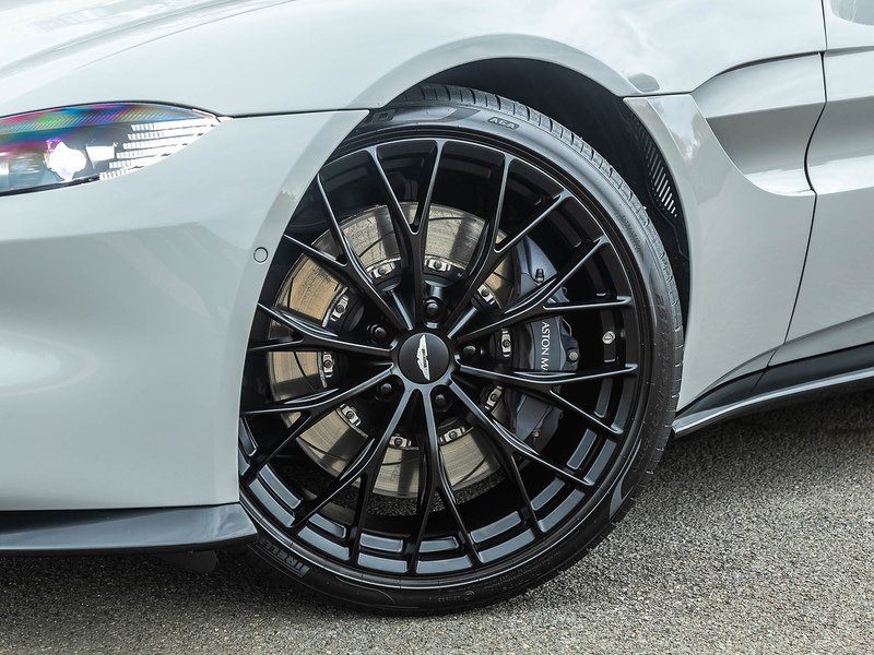 Aston Martin Vantage V8  - U5856