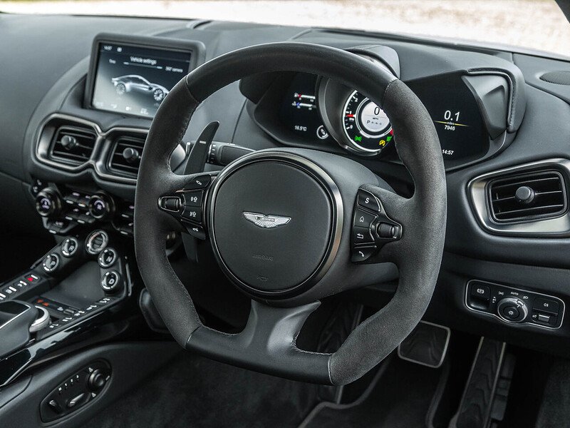 Aston Martin Vantage V8  - U5856