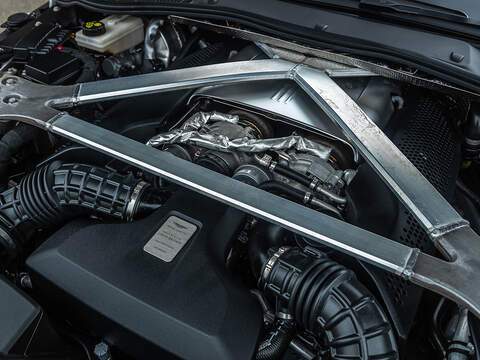 Aston Martin Vantage V8  - U5856