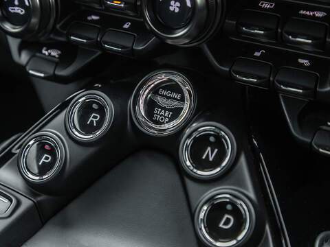 Aston Martin Vantage V8  - U5856