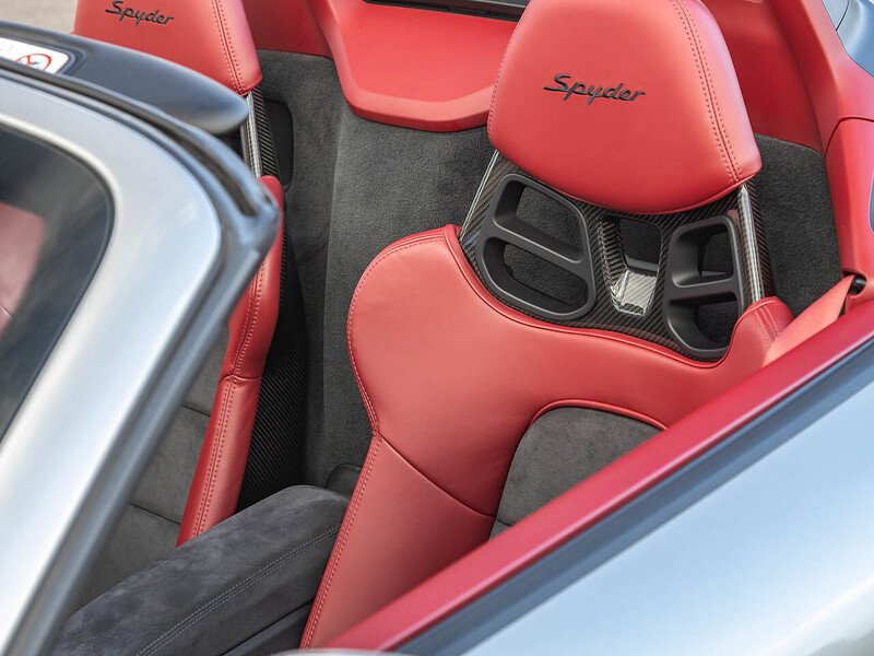 Porsche 718 Spyder 4.0 Manual  - U5858