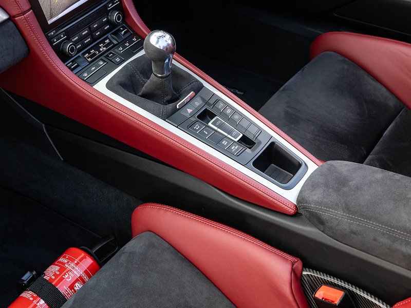 Porsche 718 Spyder 4.0 Manual  - U5858
