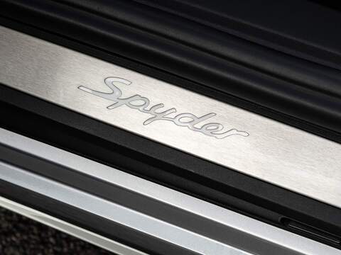 Porsche 718 Spyder 4.0 Manual  - U5858