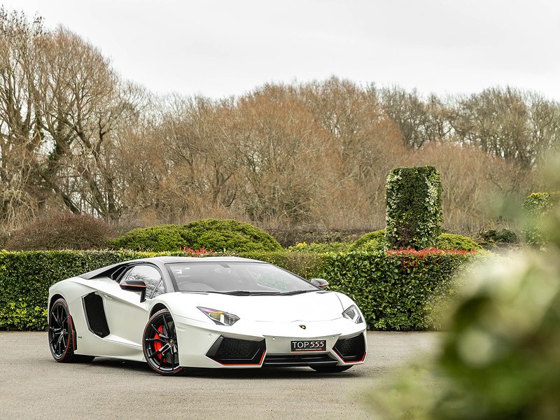 Lamborghini Aventador LP700-4 Pirelli Edition  - U5859