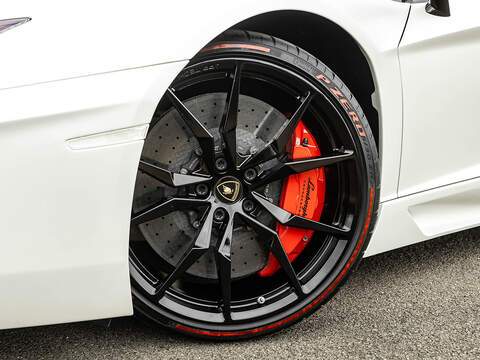 Lamborghini Aventador LP700-4 Pirelli Edition  - U5859