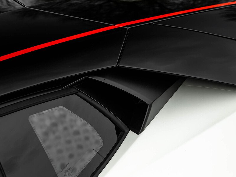Lamborghini Aventador LP700-4 Pirelli Edition  - U5859