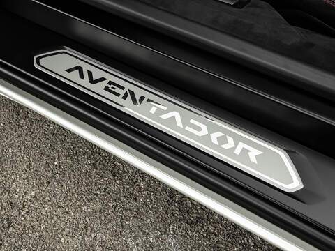 Lamborghini Aventador LP700-4 Pirelli Edition  - U5859