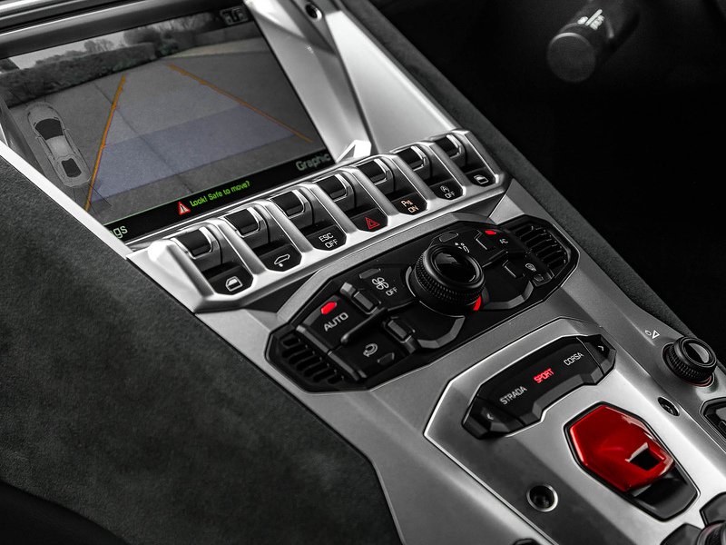 Lamborghini Aventador LP700-4 Pirelli Edition  - U5859
