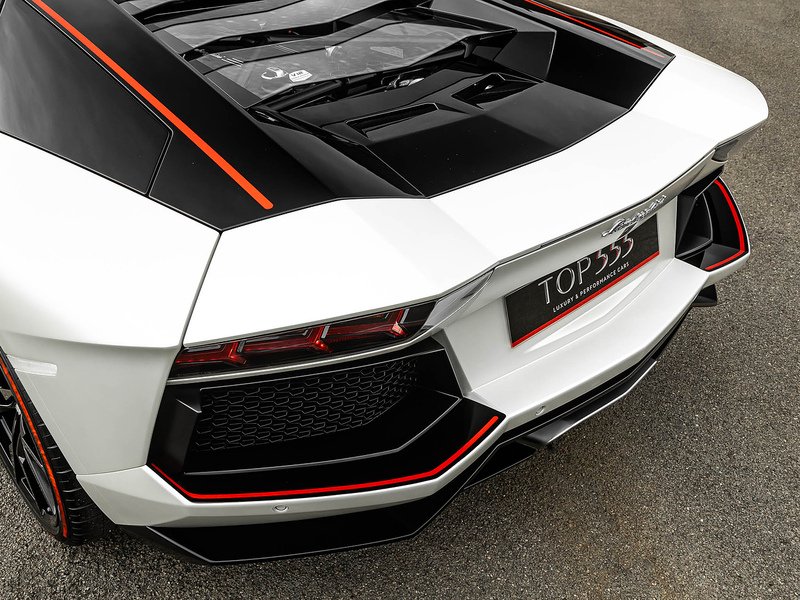 Lamborghini Aventador LP700-4 Pirelli Edition  - U5859