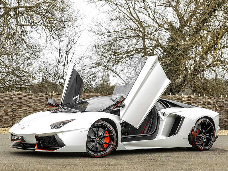 Lamborghini Aventador LP700-4 Pirelli Edition  - U5859