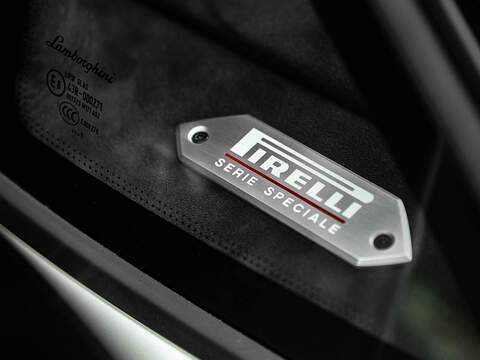 Lamborghini Aventador LP700-4 Pirelli Edition  - U5859
