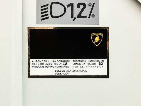 Lamborghini Aventador LP700-4 Pirelli Edition  - U5859