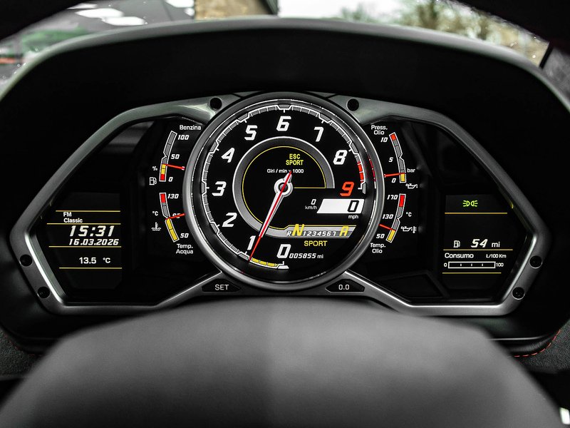 Lamborghini Aventador LP700-4 Pirelli Edition  - U5859