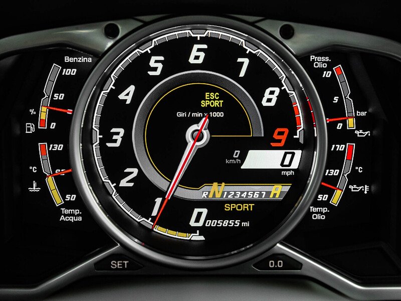 Lamborghini Aventador LP700-4 Pirelli Edition  - U5859