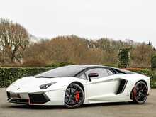 Lamborghini Aventador LP700-4 Pirelli Edition