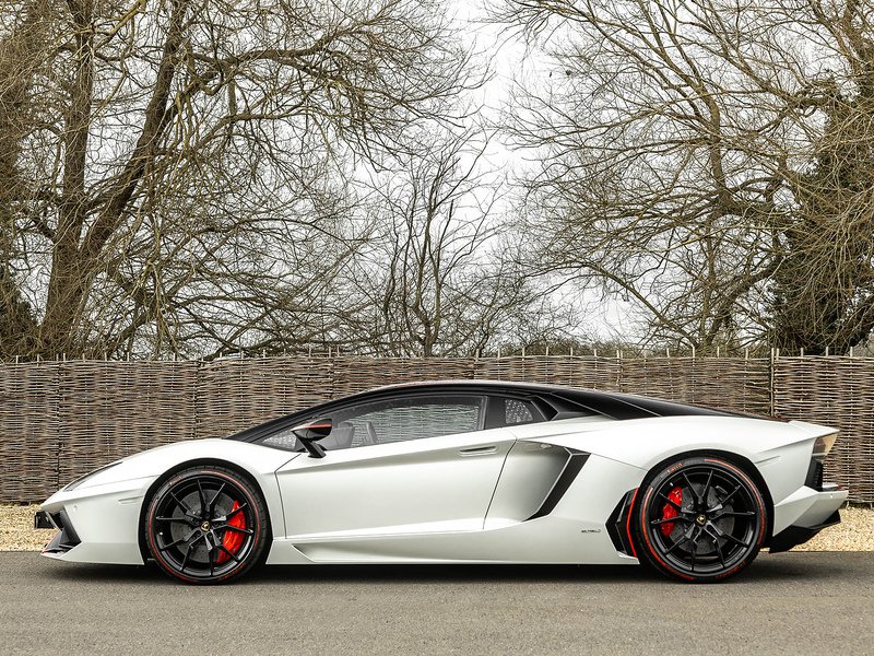 Lamborghini Aventador LP700-4 Pirelli Edition  - U5859
