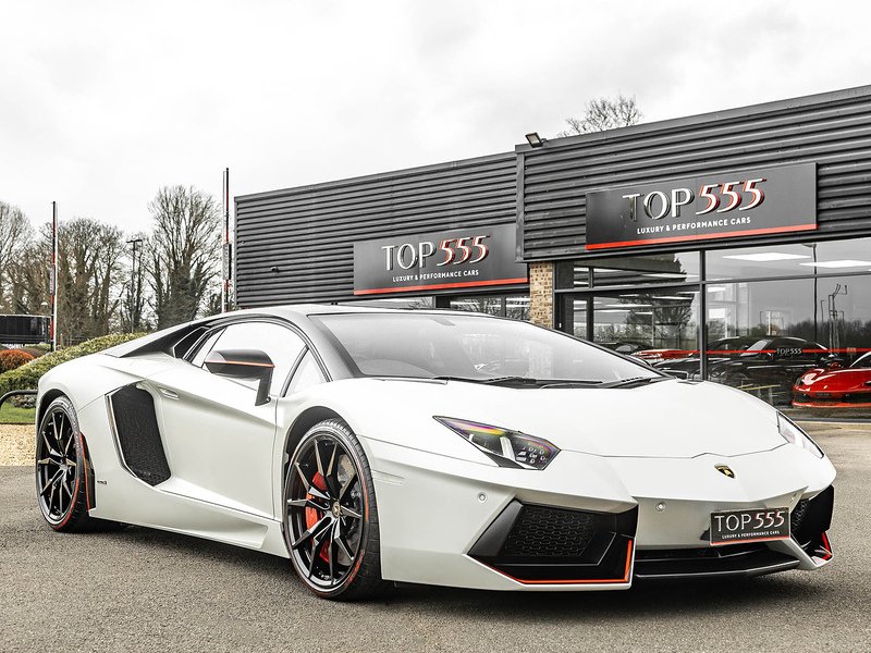 Lamborghini Aventador LP700-4 Pirelli Edition  - U5859