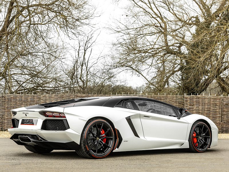 Lamborghini Aventador LP700-4 Pirelli Edition  - U5859