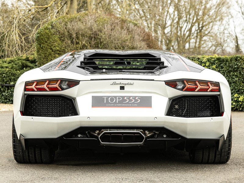 Lamborghini Aventador LP700-4 Pirelli Edition  - U5859
