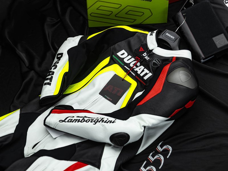 Ducati Streetfighter V4 Lamborghini  - U5864