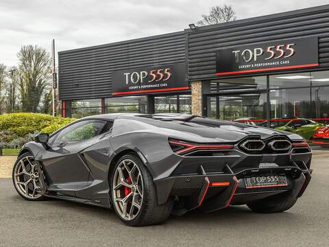 Lamborghini Revuelto V12  - U5866
