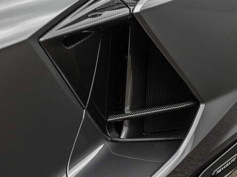 Lamborghini Revuelto V12  - U5866