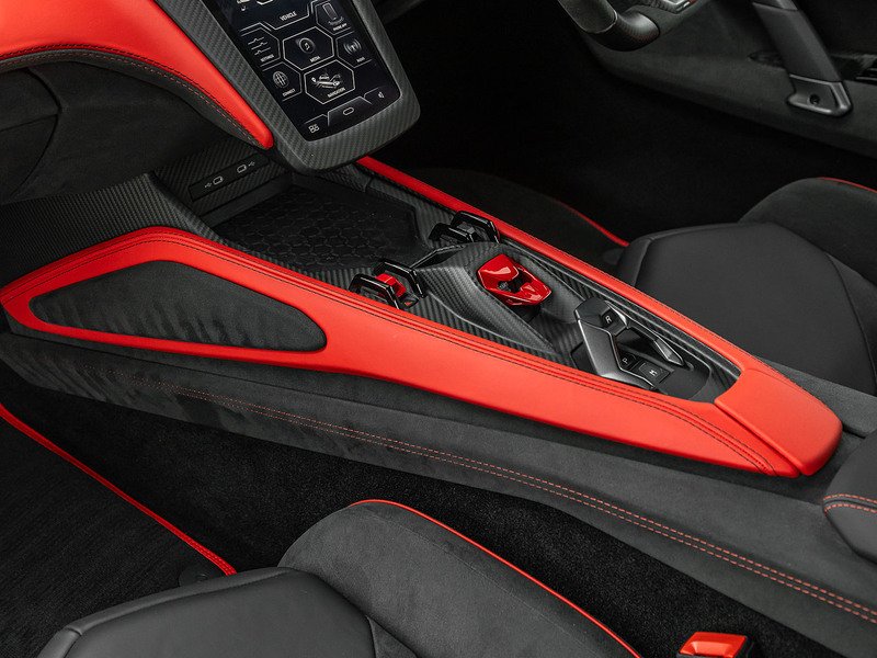 Lamborghini Revuelto V12  - U5866