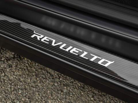 Lamborghini Revuelto V12  - U5866